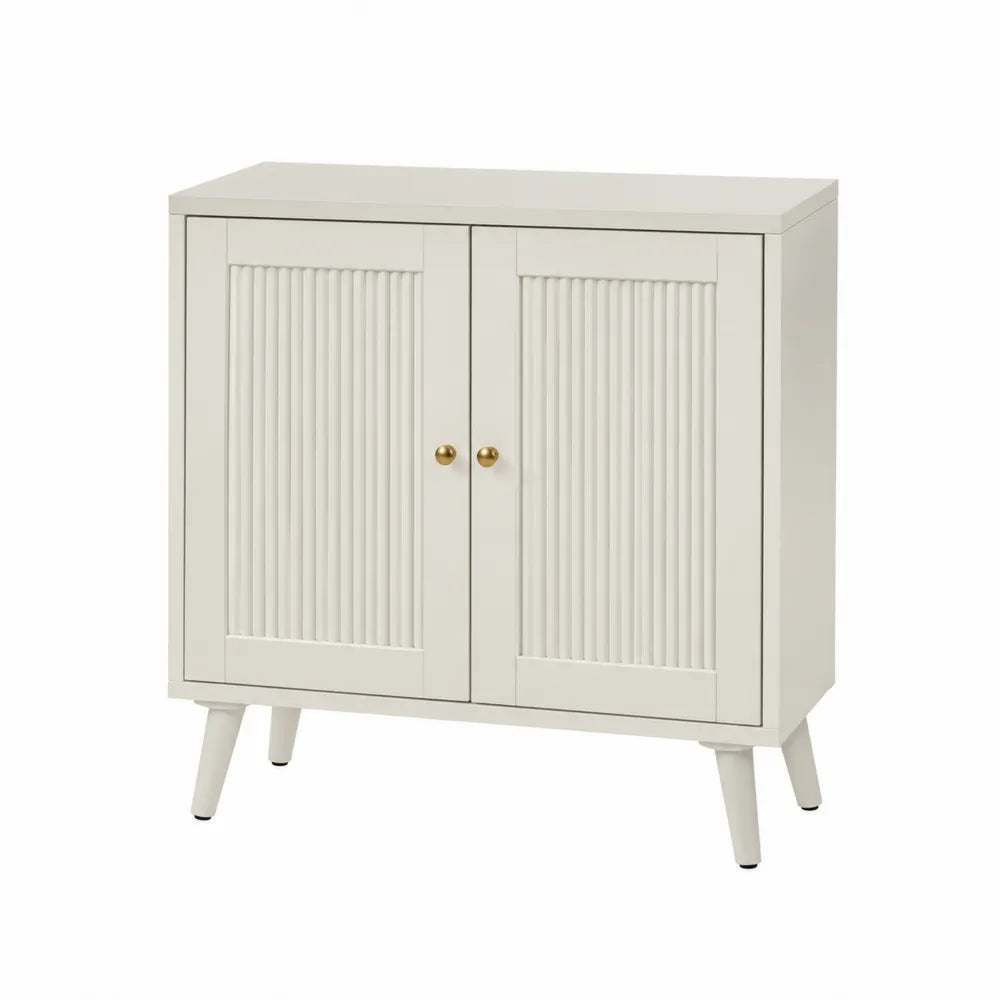 Meuble de rangement 2 portes 80 x 35 x 78 cm en MDF peint ivoire avec façades rainurées boutons dorés pieds en bois massif